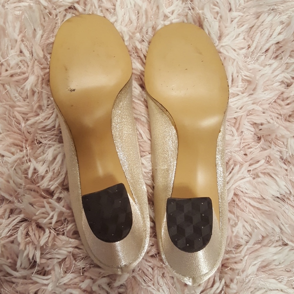 NWOT VINTAGE 1960s Gold Metallic Pumps sz 7.5 - Picture 5 of 8